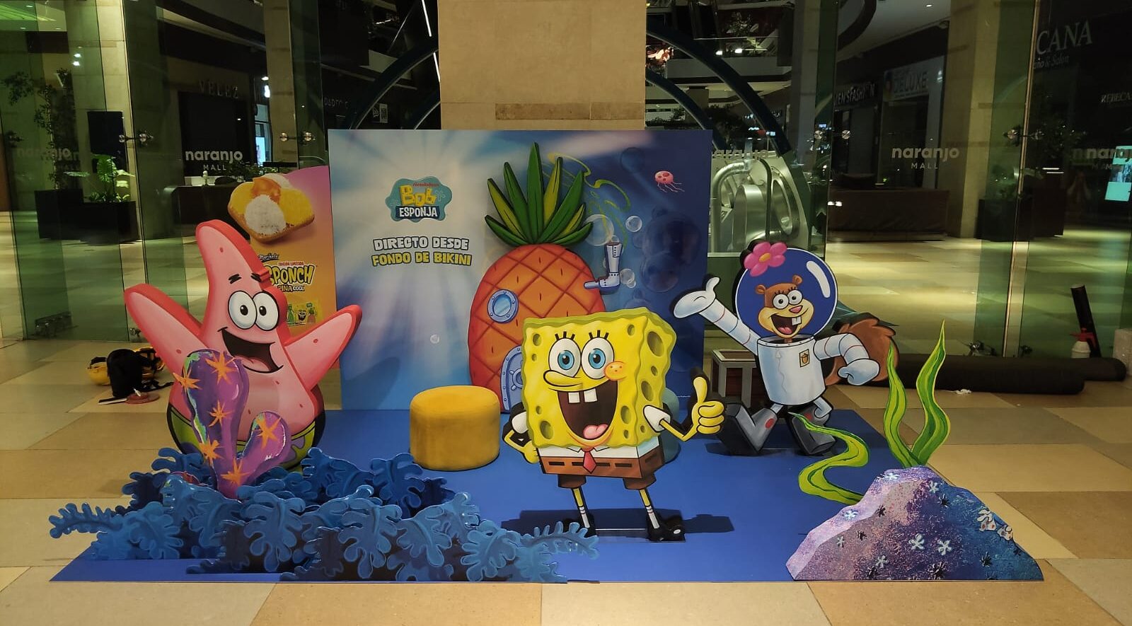 stand bob esponja supergrafics